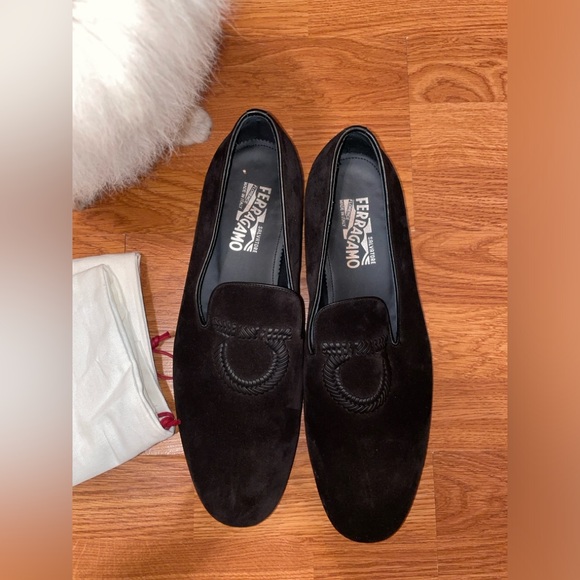 Ferragamo Men's Libero Gancio Suede Loafers - Picture 12 of 14